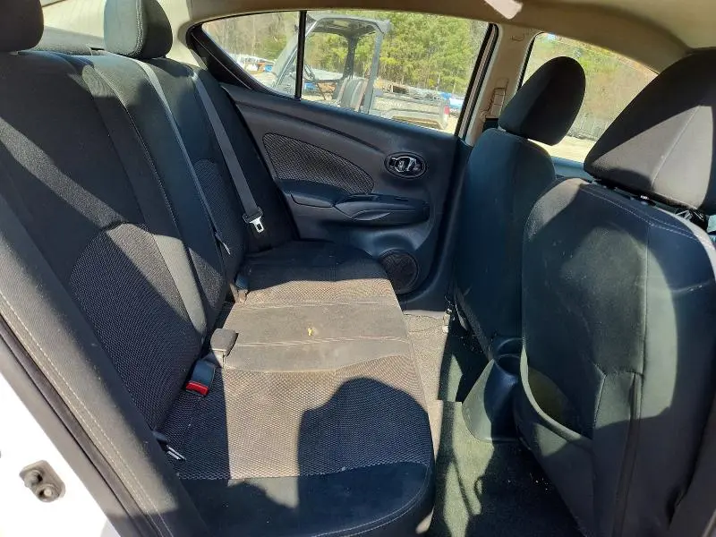 2019 NISSAN VERSA SV  