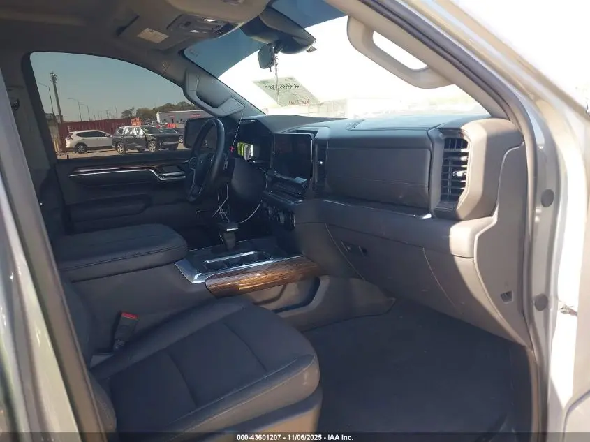 2024 CHEVROLET SILVERADO 1500 4WD  SHORT BED LT TRAIL BOSS