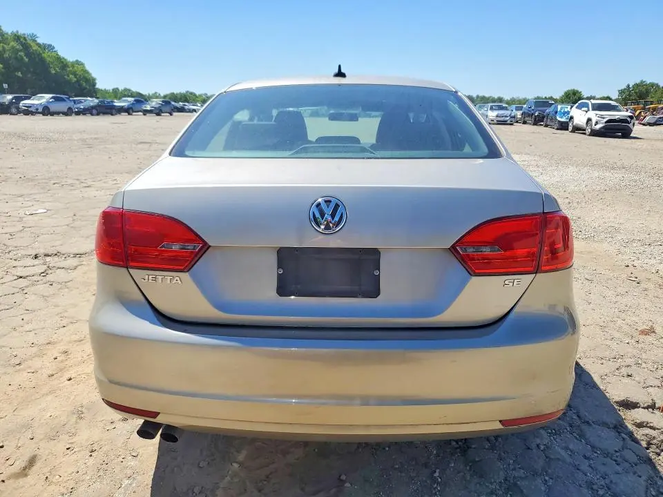2014 VOLKSWAGEN JETTA SE  