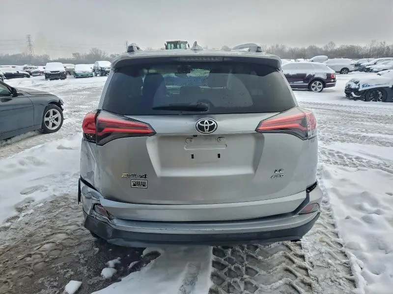 2018 TOYOTA RAV4 LE  