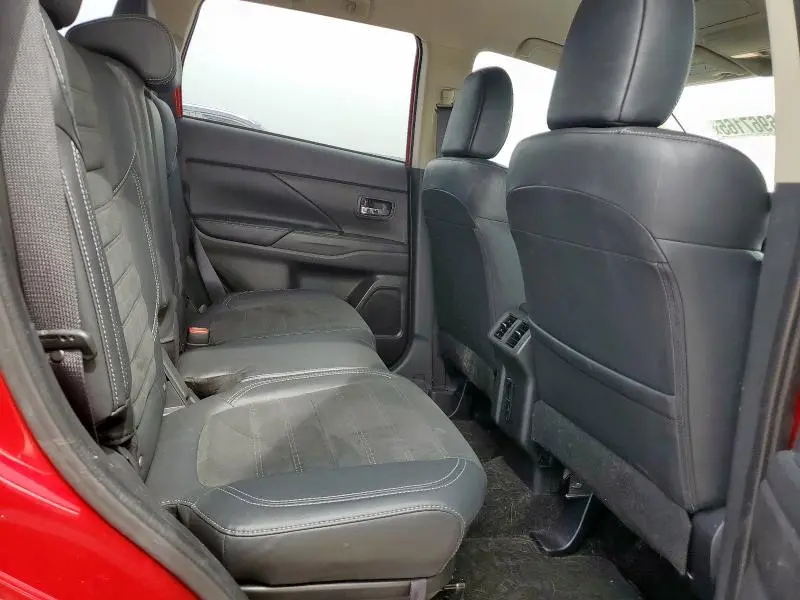 2020 MITSUBISHI OUTLANDER SE  