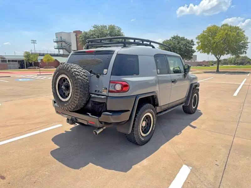 2013 TOYOTA FJ CRUISER BASE  