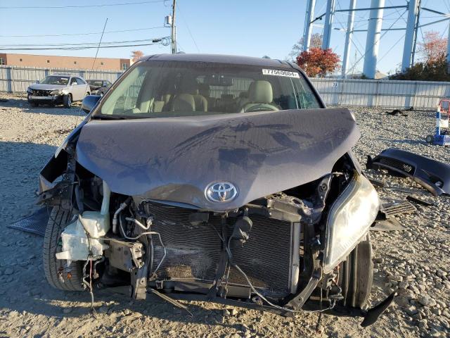 2011 TOYOTA SIENNA XLE