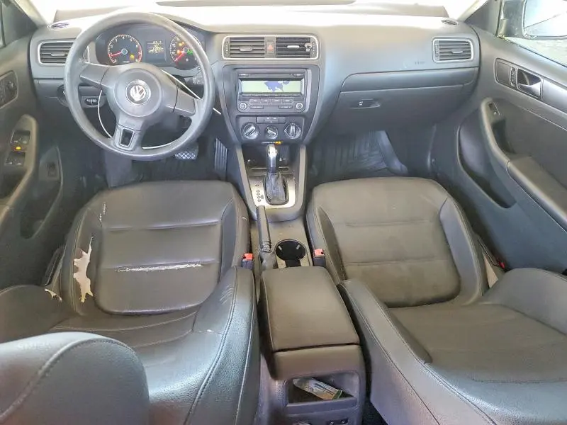 2011 VOLKSWAGEN JETTA SE  