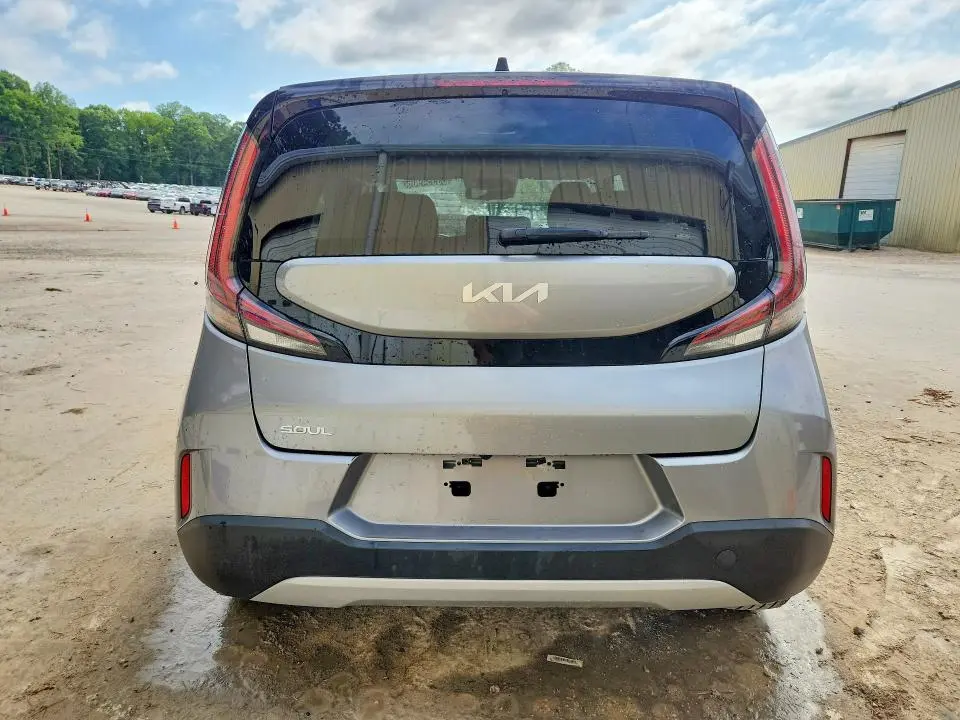 2025 KIA SOUL LX  