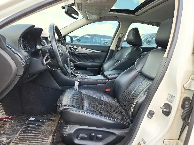 2015 INFINITI Q50 SPORT  
