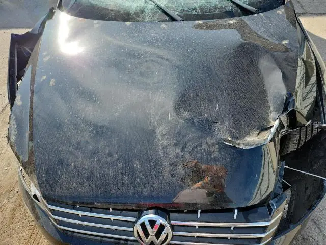 2013 VOLKSWAGEN PASSAT SE