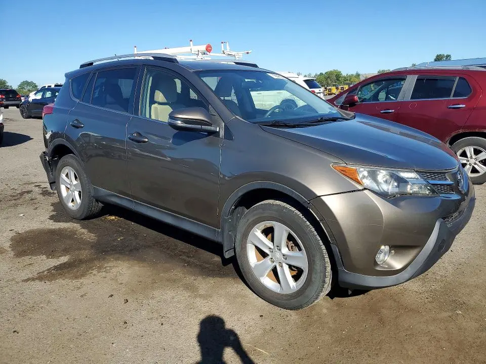 2014 TOYOTA RAV4 XLE  