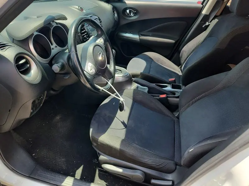 2016 NISSAN JUKE SV  