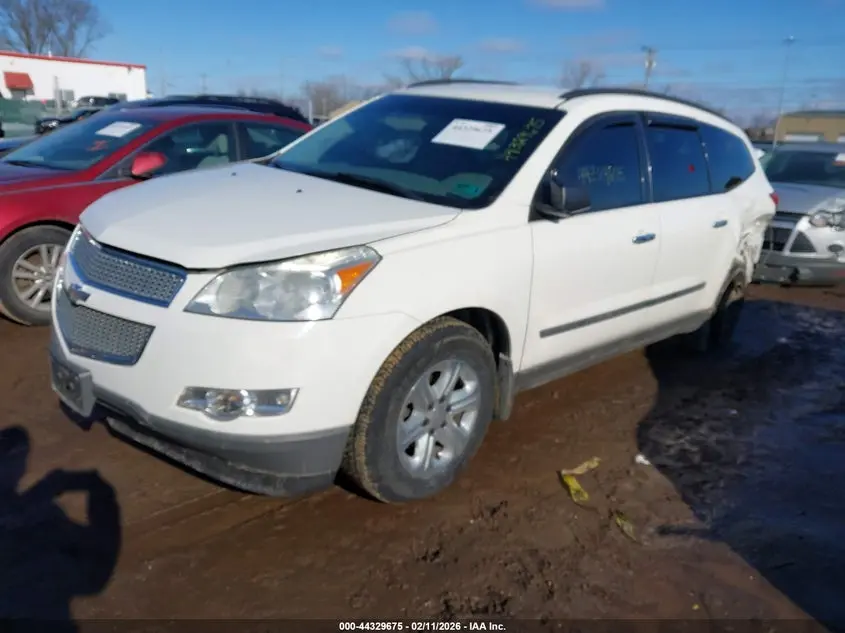 2012 CHEVROLET TRAVERSE LS