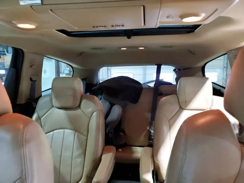 2010 CHEVROLET TRAVERSE LTZ  