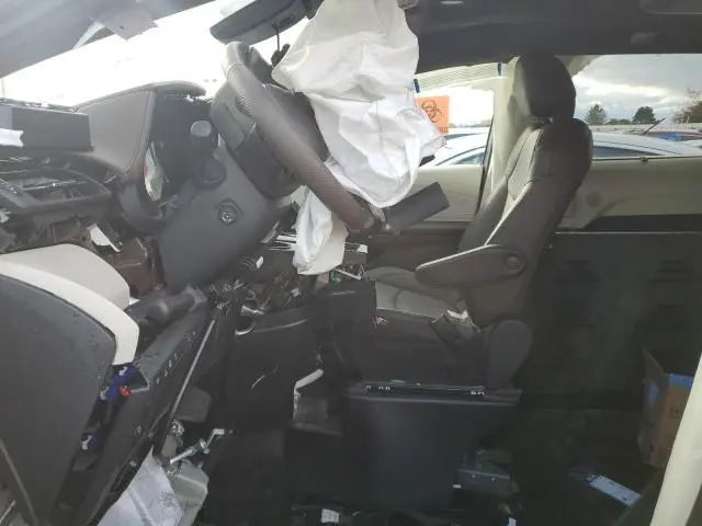 2023 TOYOTA SIENNA LIMITED  