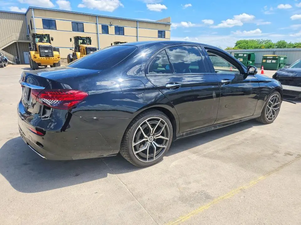 2022 MERCEDES-BENZ E 350  