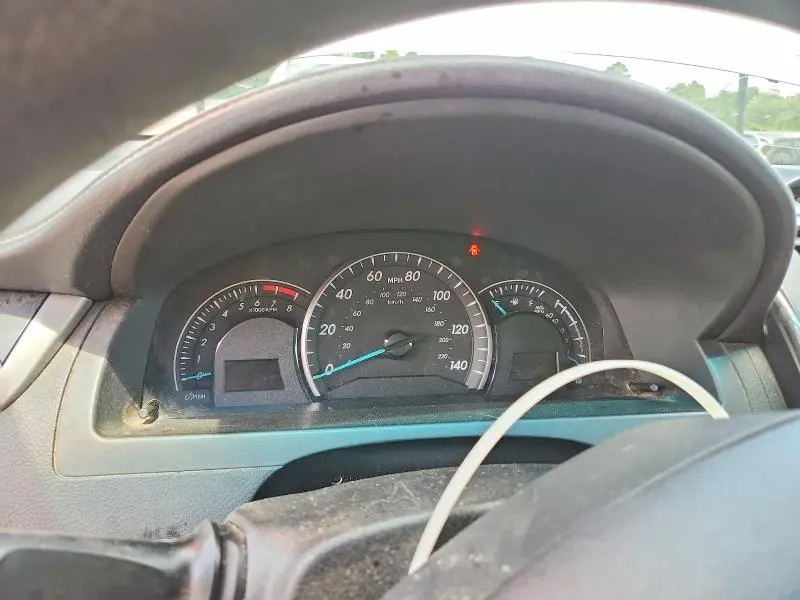 2014 TOYOTA CAMRY LE  