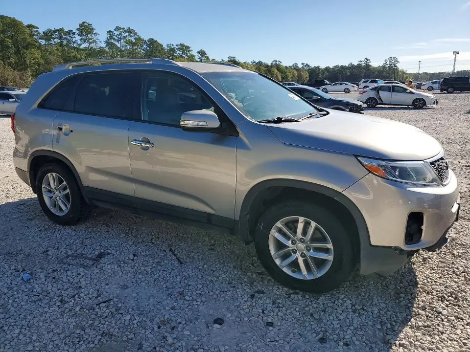 2015 KIA SORENTO LX  