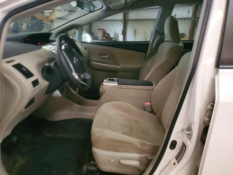 2013 TOYOTA PRIUS V TWO  