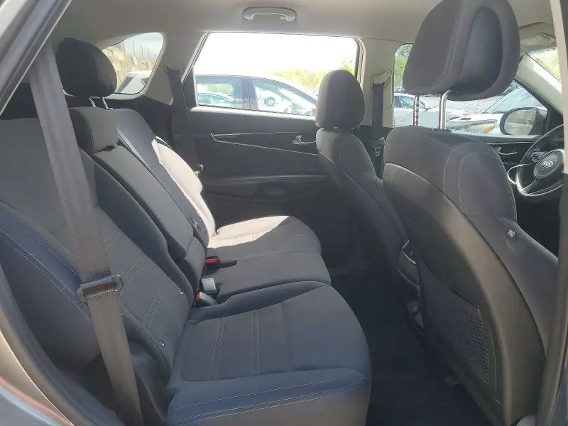 2016 KIA SORENTO L  