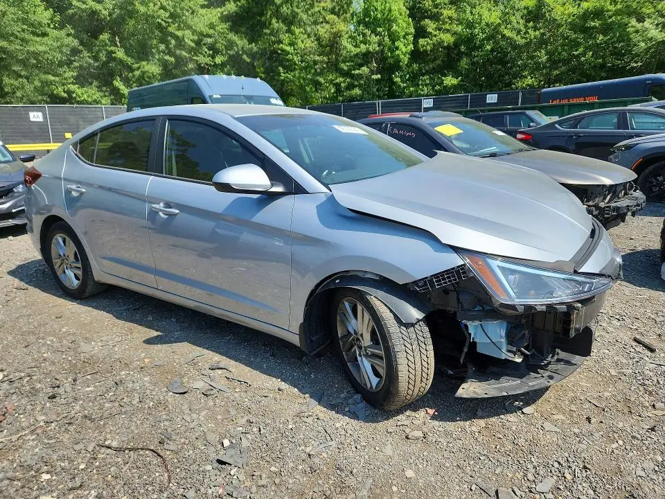 2020 HYUNDAI ELANTRA SEL  