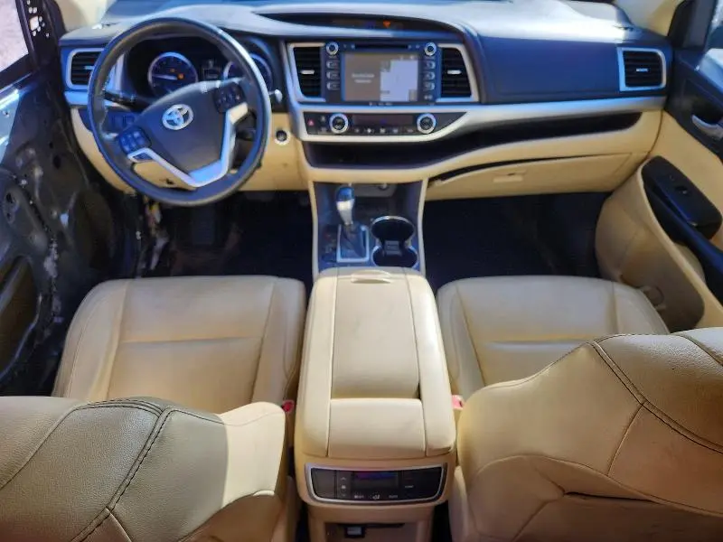 2016 TOYOTA HIGHLANDER XLE  