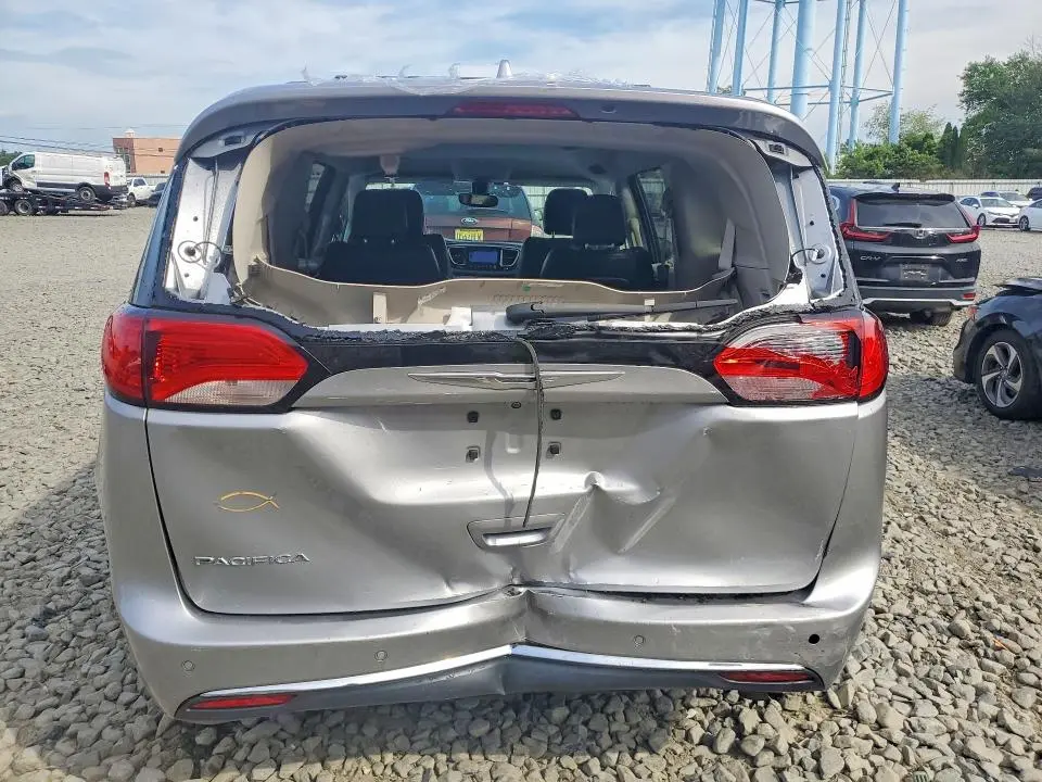 2017 CHRYSLER PACIFICA TOURING L  