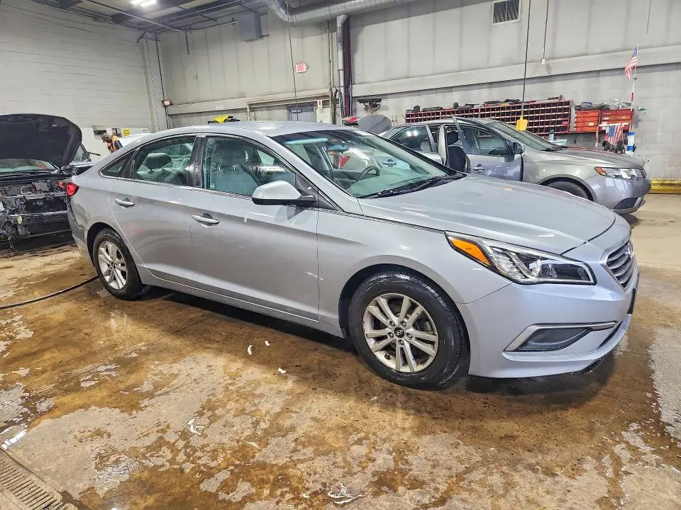 2016 HYUNDAI SONATA SE  