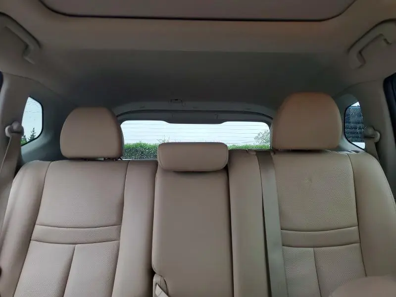 2016 NISSAN ROGUE SL  