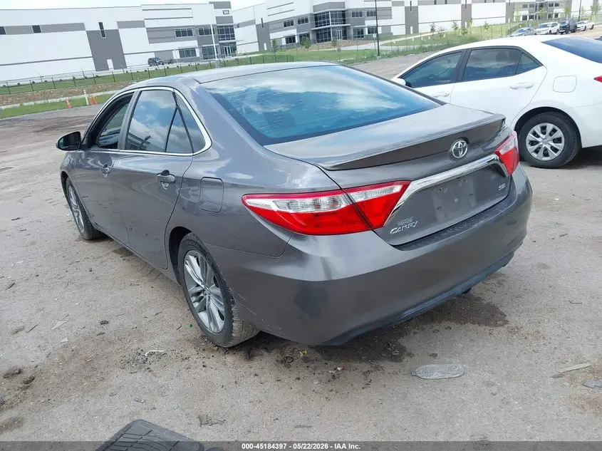 2015 TOYOTA CAMRY SE