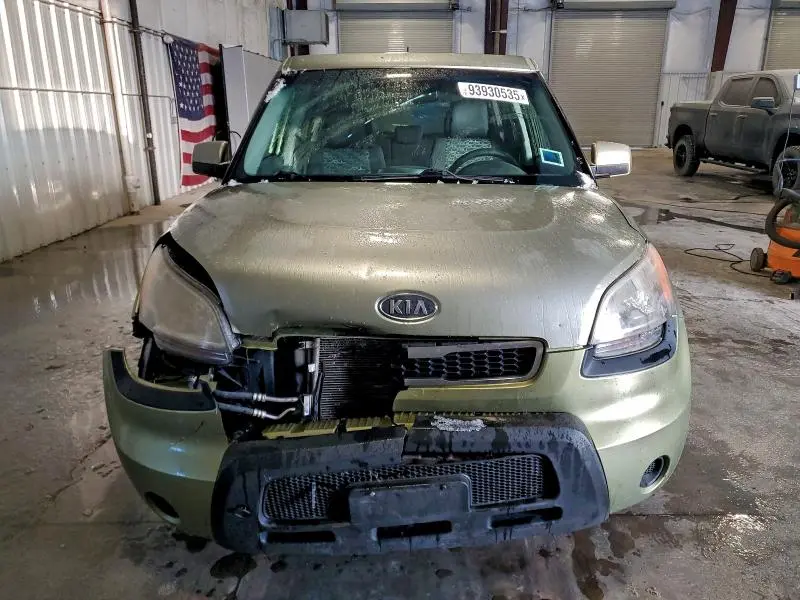 2011 KIA SOUL +  