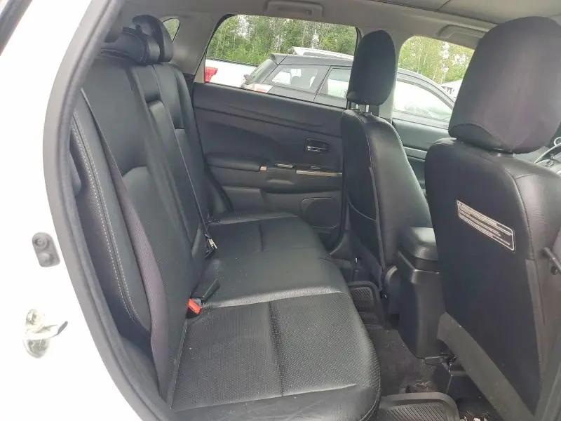 2018 MITSUBISHI RVR SE LIMITED  