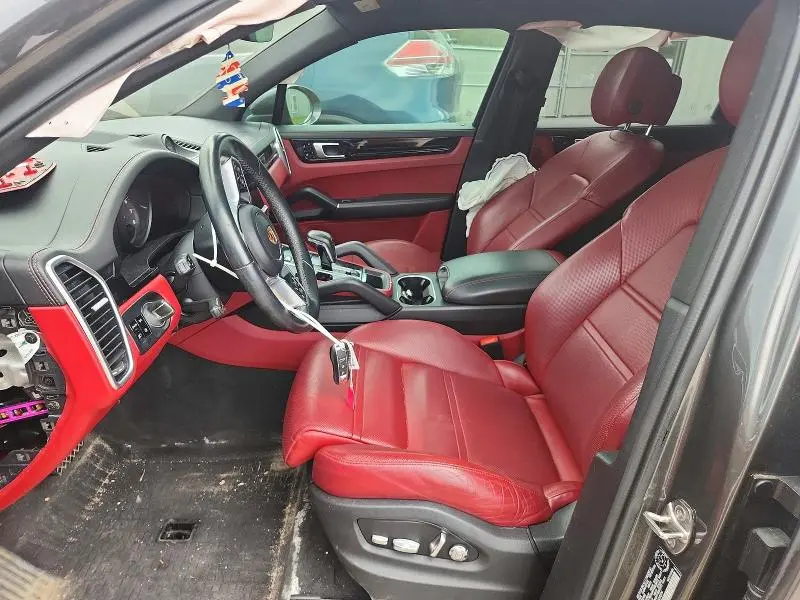 2020 PORSCHE CAYENNE   