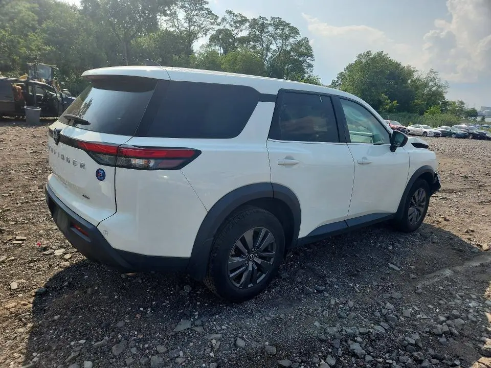 2024 NISSAN PATHFINDER S  