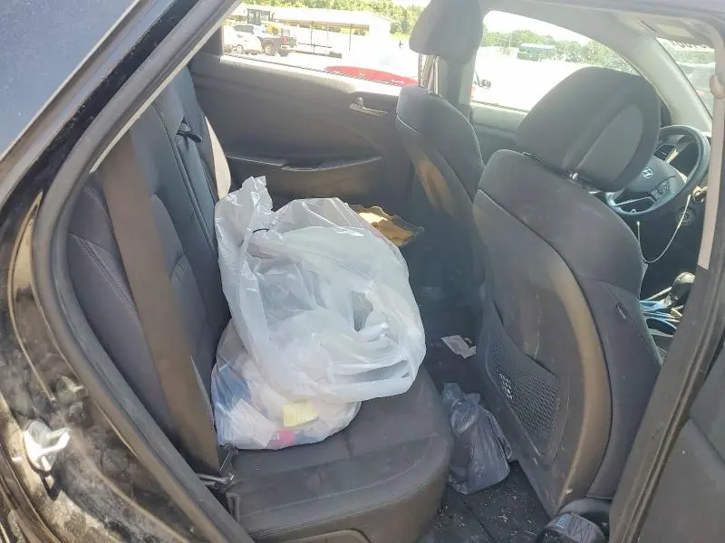 2016 HYUNDAI TUCSON SE  