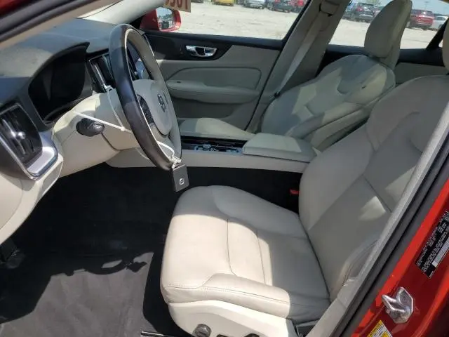 2020 VOLVO S60 T6 MOMENTUM  