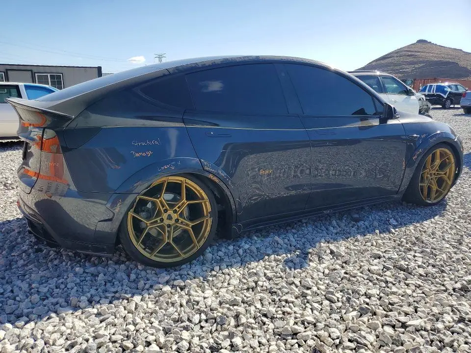 2021 TESLA MODEL Y   