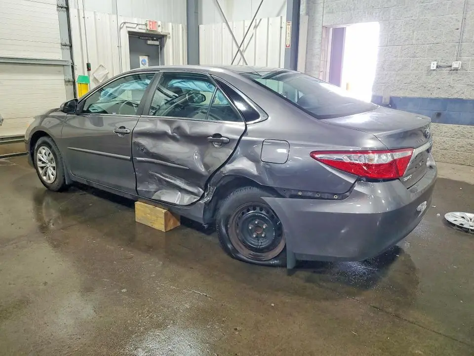 2016 TOYOTA CAMRY LE  