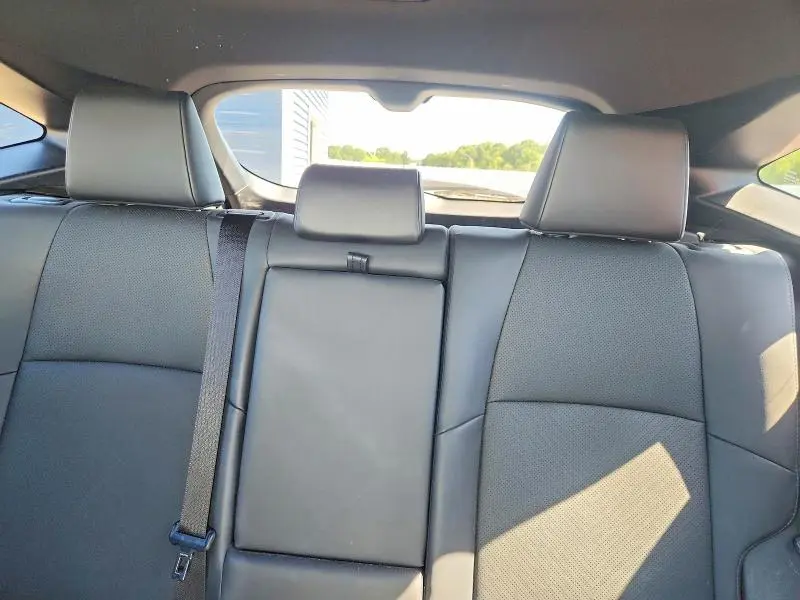 2023 TOYOTA VENZA LIMITED  