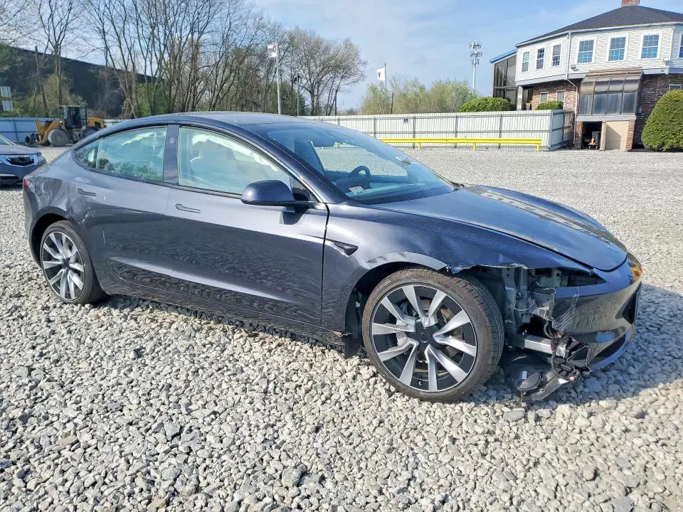 2025 TESLA MODEL 3   