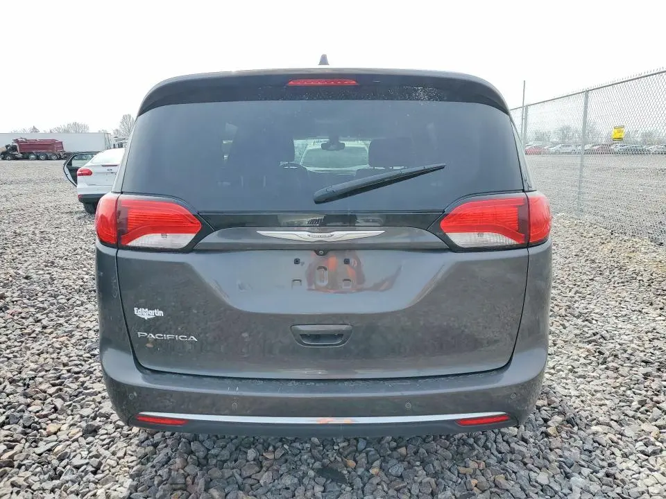 2017 CHRYSLER PACIFICA TOURING L  