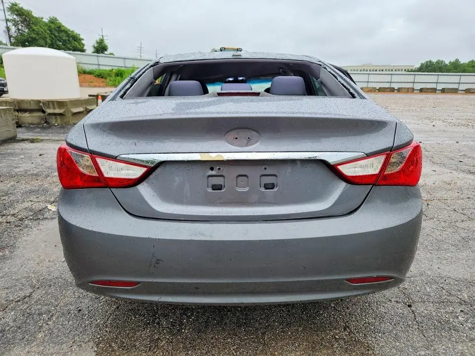 2011 HYUNDAI SONATA GLS  