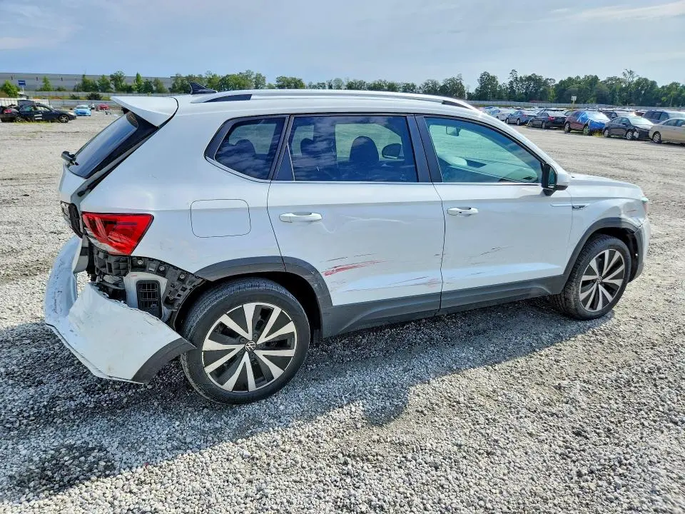 2022 VOLKSWAGEN TAOS SE  