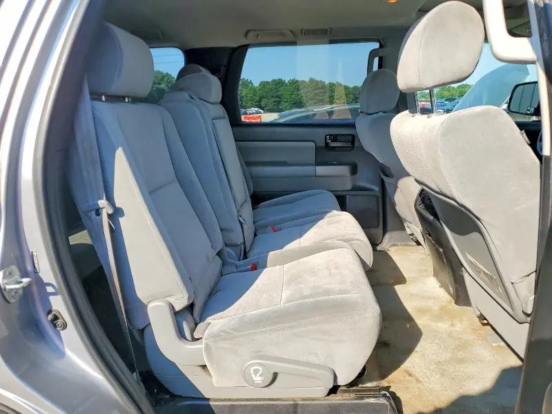 2010 TOYOTA SEQUOIA SR5  