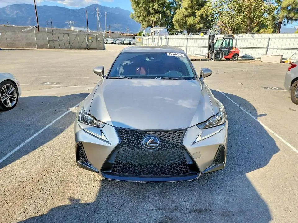 2019 LEXUS IS 300  