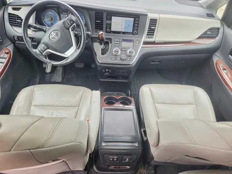 2019 TOYOTA SIENNA LIMITED PREMIUM 7-PASSENGER  