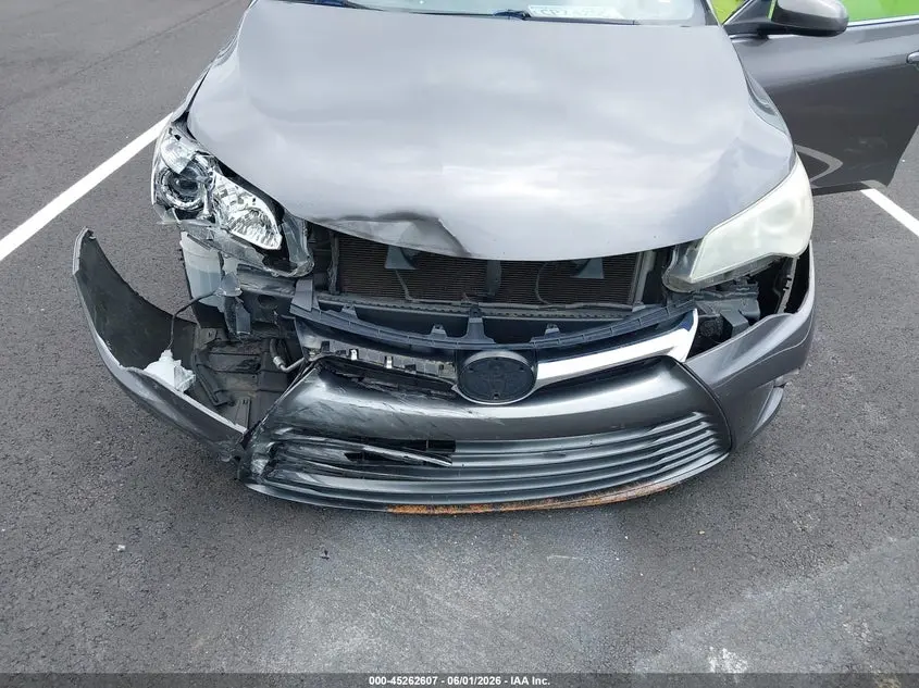 2016 TOYOTA CAMRY LE