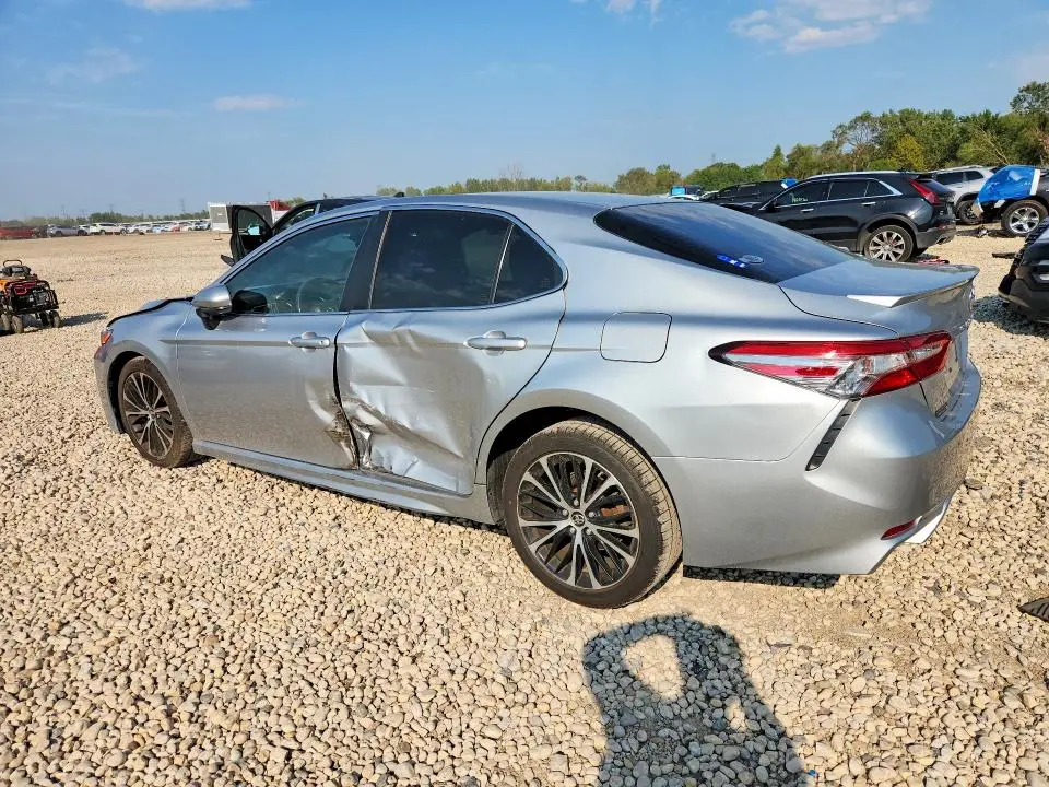 2018 TOYOTA CAMRY SE  