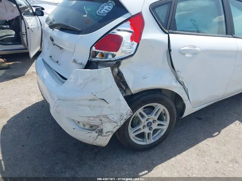 2017 FORD FIESTA SE