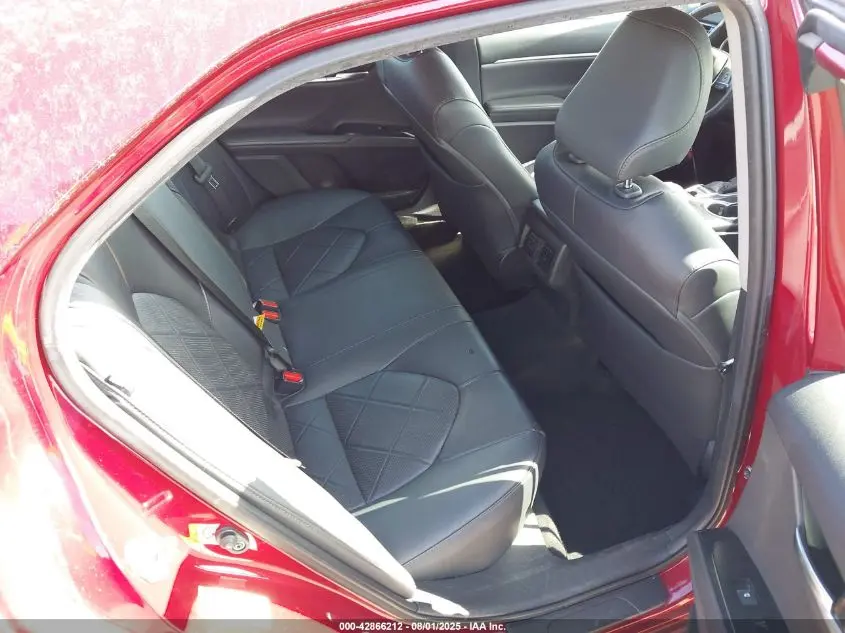 2019 TOYOTA CAMRY XLE