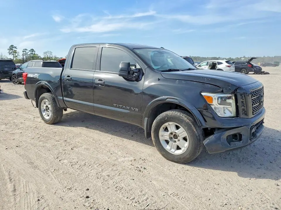 2018 NISSAN TITAN PRO-4X  