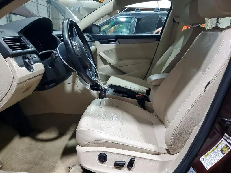 2014 VOLKSWAGEN PASSAT SE  
