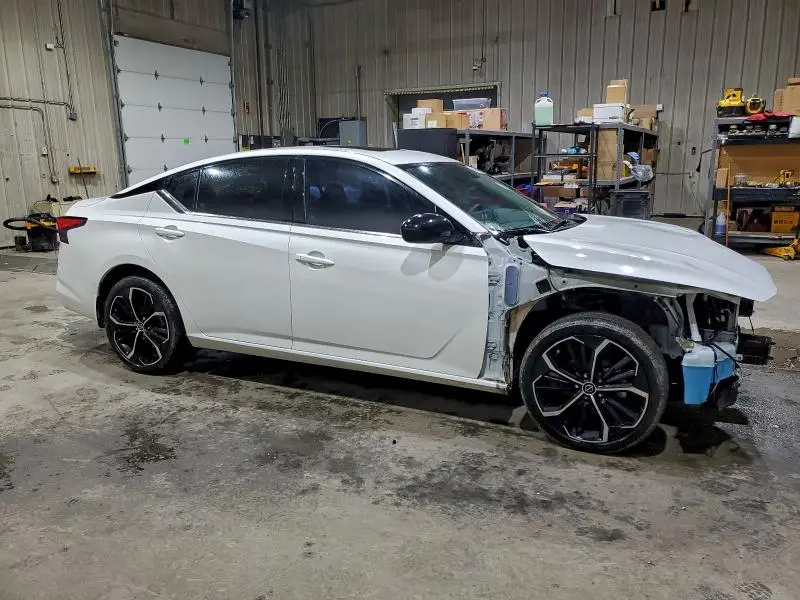 2023 NISSAN ALTIMA SR  